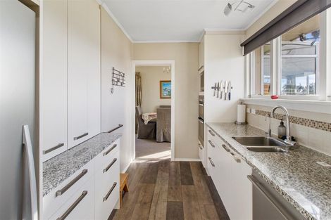 Photo of property in 1 Bond Street, Waimate, 7924