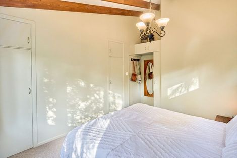 Photo of property in 194 Eastern Hutt Road, Taita, Lower Hutt, 5019