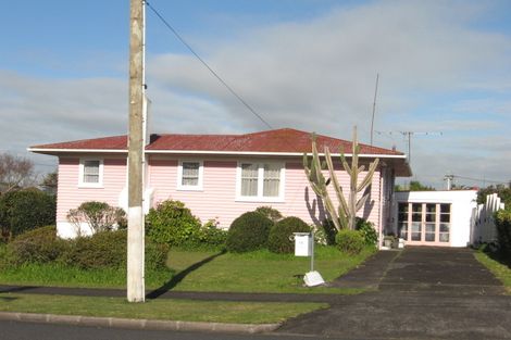 Photo of property in 14 Tawa Crescent, Manurewa, Auckland, 2102
