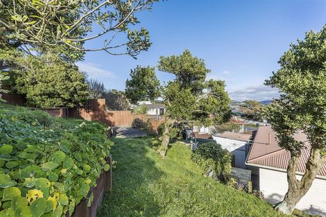 Photo of property in 108 Arahura Crescent, Waitangirua, Porirua, 5024