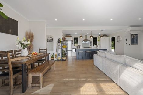 Photo of property in 338 Valley Road, Colyton, Feilding, 4775