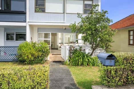 Photo of property in 3/103 Vauxhall Road, Narrow Neck, Auckland, 0624