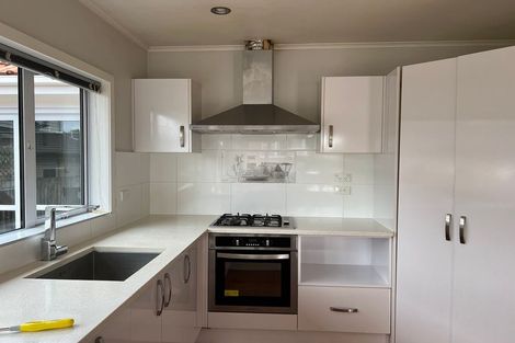 Photo of property in 15a Omana Road, Papatoetoe, Auckland, 2025