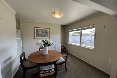 Photo of property in 2/81 Gribblehirst Road, Sandringham, Auckland, 1025