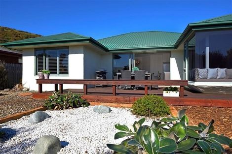 Photo of property in 21 Ngawhatu Road, Stoke, Nelson, 7011