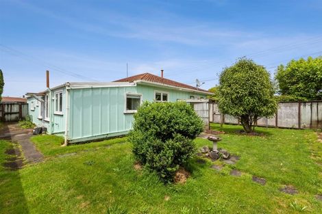 Photo of property in 10 Tukapa Street, Westown, New Plymouth, 4310