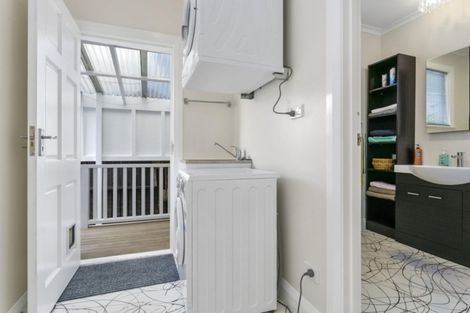 Photo of property in 165 Robinson Street, Cambridge, 3434