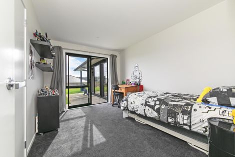 Photo of property in 75 Kaipara Portage Road, Riverhead, 0820