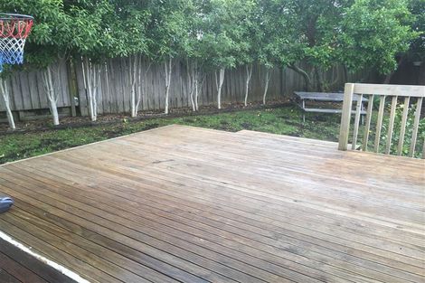 Photo of property in 2/36 Elizabeth Drive, West Harbour, Auckland, 0618