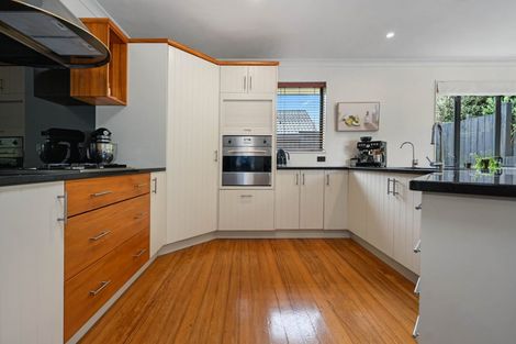 Photo of property in 3 Palm Grove Drive, Western Heights, Hamilton, 3200