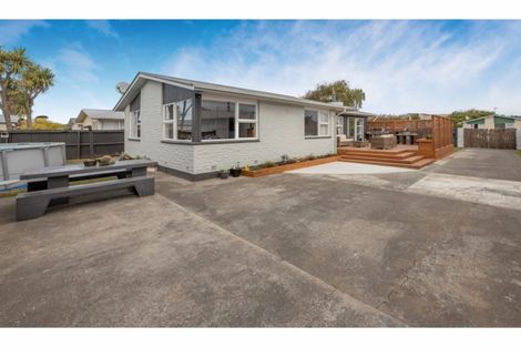 Photo of property in 5 Bayswater Crescent, Bromley, Christchurch, 8062