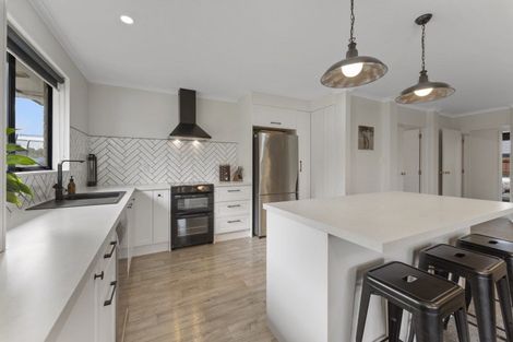 Photo of property in 40 Paget Drive, Woodend, 7610