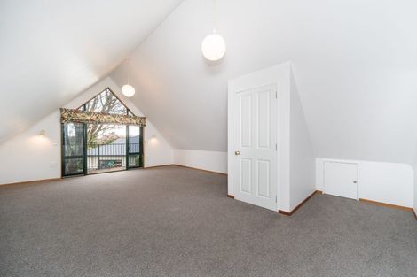Photo of property in 86 Pahiatua Street, Hokowhitu, Palmerston North, 4410