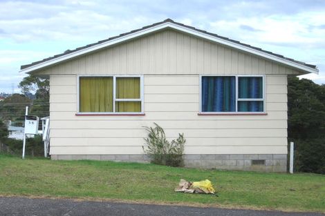 Photo of property in 56 Harmel Road, Glendene, Auckland, 0602