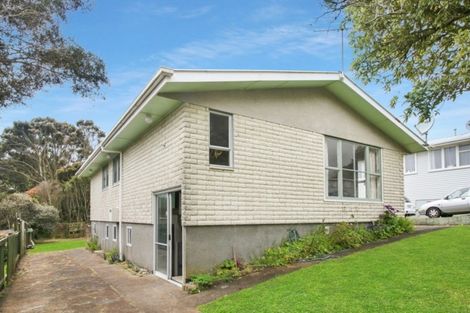 Photo of property in 44 Endeavour Street, Marfell, New Plymouth, 4310