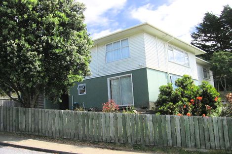Photo of property in 1 Liddel Grove, Island Bay, Wellington, 6023