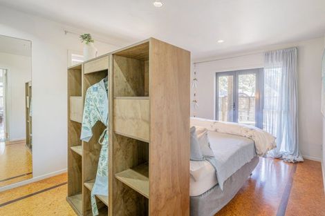 Photo of property in 24 Pye Place, Hot Water Beach, Whitianga, 3591