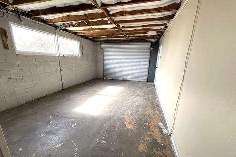 Photo of property in 104 Te Atatu Road, Te Atatu South, Auckland, 0610