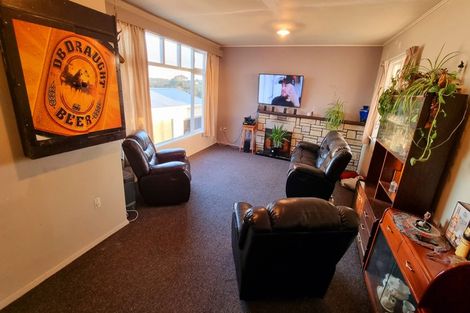 Photo of property in 6 Devon Street, Patea, 4520