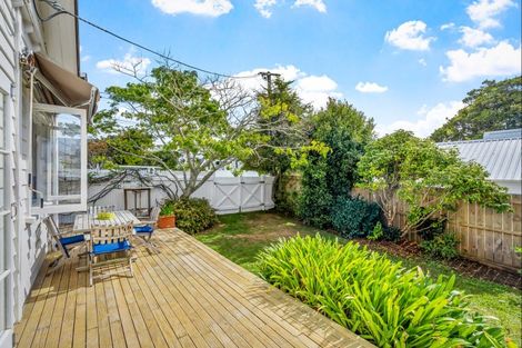 Photo of property in 3/7 Seaview Road, Northcote, Auckland, 0627