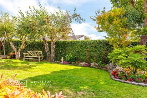 Photo of property in 16 Sunbrae Drive, Silverstream, Upper Hutt, 5019