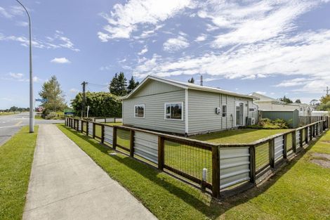 Photo of property in 1 Rimu Street, Strandon, New Plymouth, 4312