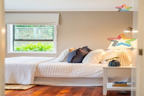 Photo of property in 12 Montgomery Avenue, Karori, Wellington, 6012