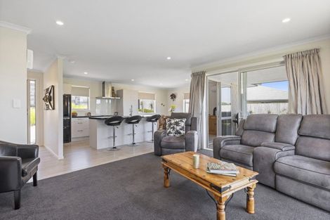 Photo of property in 18 Elena Place, Welcome Bay, Tauranga, 3112