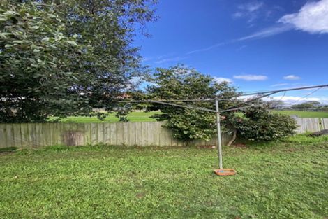 Photo of property in 2/18 Mirrabooka Avenue, Botany Downs, Auckland, 2010