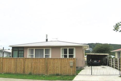 Photo of property in 61 Hillside Drive, Maoribank, Upper Hutt, 5018