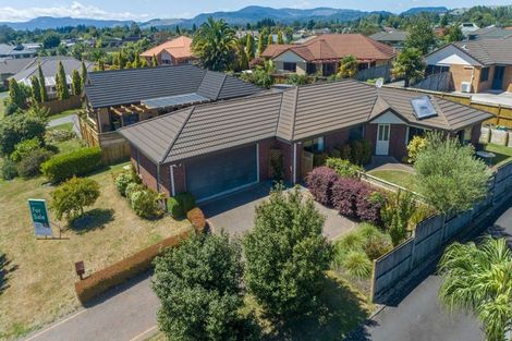 Photo of property in 9 Heaphy Place, Pukehangi, Rotorua, 3015