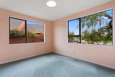 Photo of property in 12 Kowai Place, Amberley, 7410