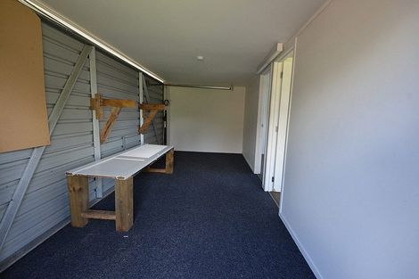 Photo of property in 18 Bundena Place, Clendon Park, Auckland, 2103