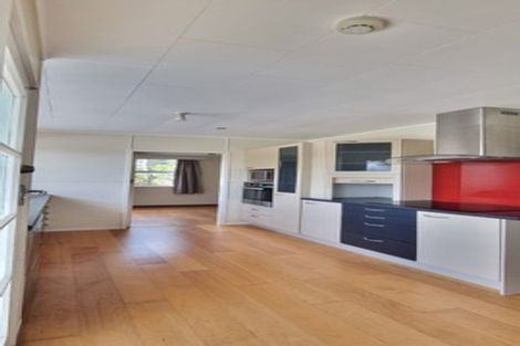 Photo of property in 31 Normanton Street, Glenfield, Auckland, 0629