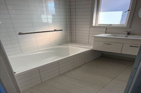 Photo of property in 48 James Laurie Street, Henderson, Auckland, 0612