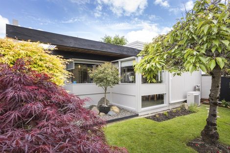 Photo of property in 11 Chilton Grove, Hokowhitu, Palmerston North, 4410