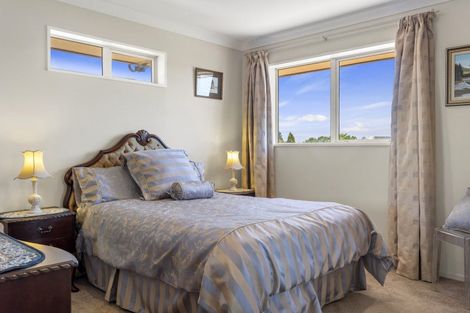 Photo of property in 11 Oakwood Drive, Rangiora, 7400