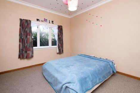 Photo of property in 2 Collins Street, Hawera, 4610