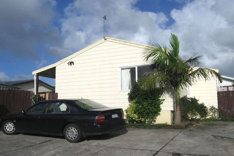 Photo of property in 1/211 Waitemata Drive, Ranui, Auckland, 0612