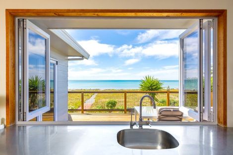 Photo of property in 120 Rarangi Beach Road, Rarangi, Blenheim, 7273