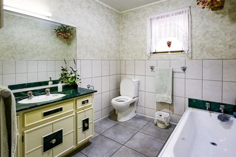 Photo of property in 76 Robertson Road, Ruawai, 0591