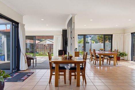 Photo of property in 15 Edward Payton Grove, Pukehangi, Rotorua, 3015