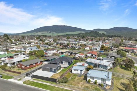 Photo of property in 86 Maria Place, Turangi, 3334