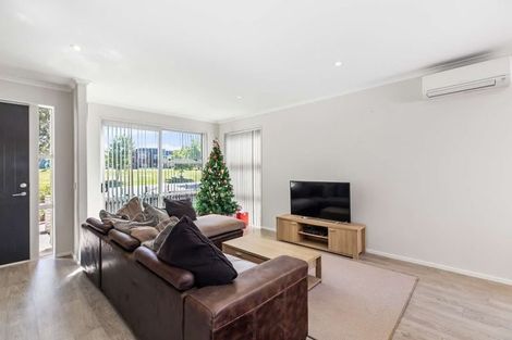 Photo of property in 13 De Havilland Road, Hobsonville, Auckland, 0616