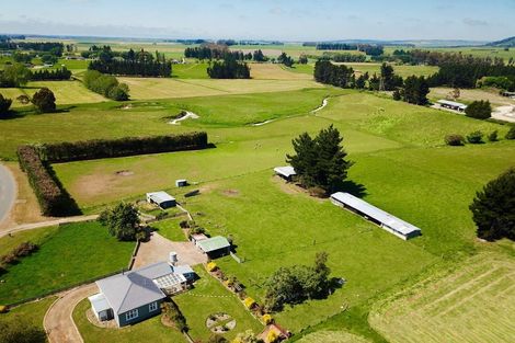 Photo of property in 64 Waihao Back Road, Waimate, 7979