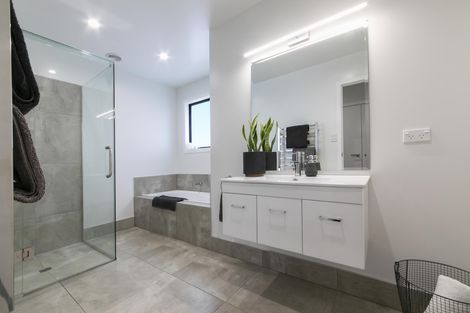 Photo of property in 75 Kaipara Portage Road, Riverhead, 0820