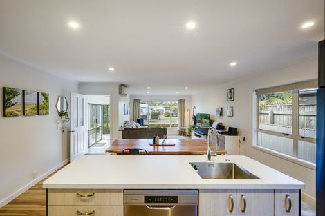 Photo of property in 14 Veronica Avenue, Marewa, Napier, 4110