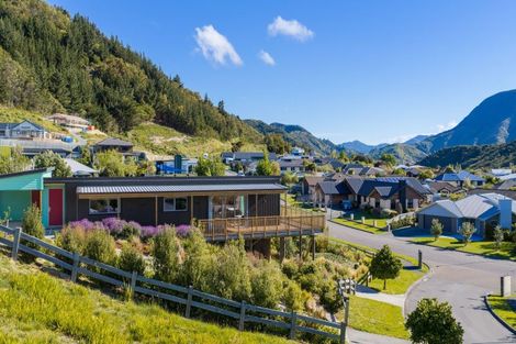 Photo of property in 2 Bell Bird Rise, Picton, 7220