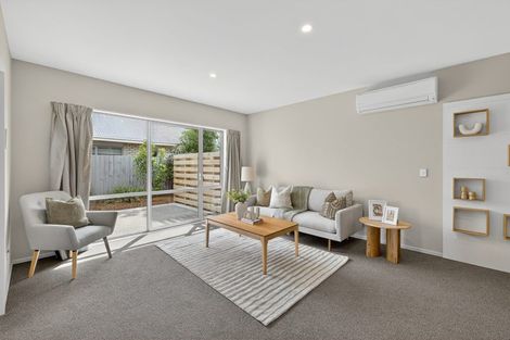 Photo of property in 15 Saint Peters Close, Woolston, Christchurch, 8062
