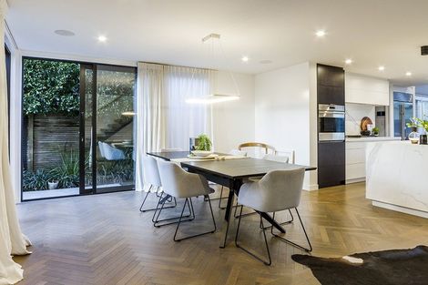 Photo of property in 41 Milford Road, Milford, Auckland, 0620